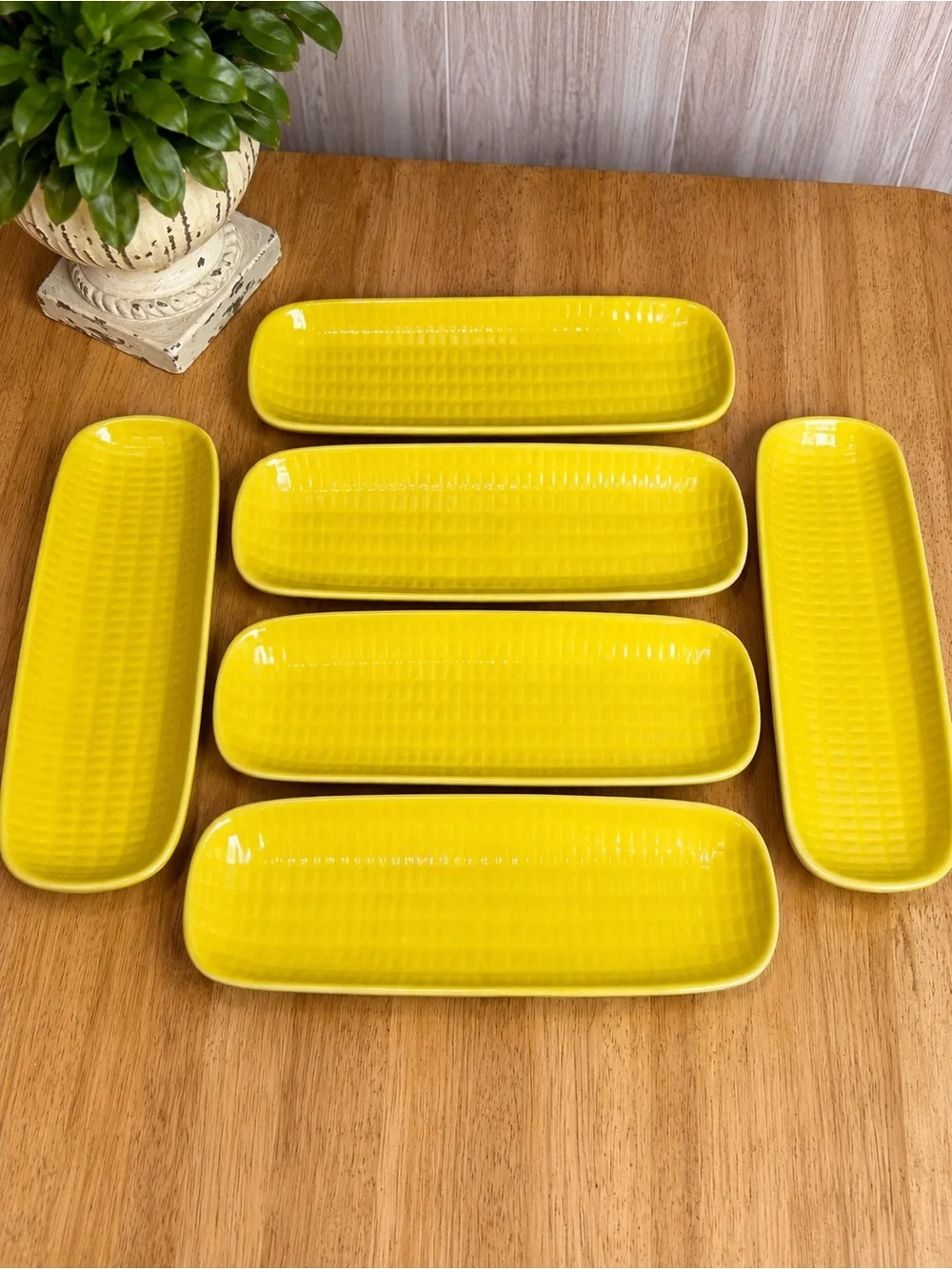 Crate & Barrel Set of 6 Yellow Ceramic Corn on the Cob Serving Trays